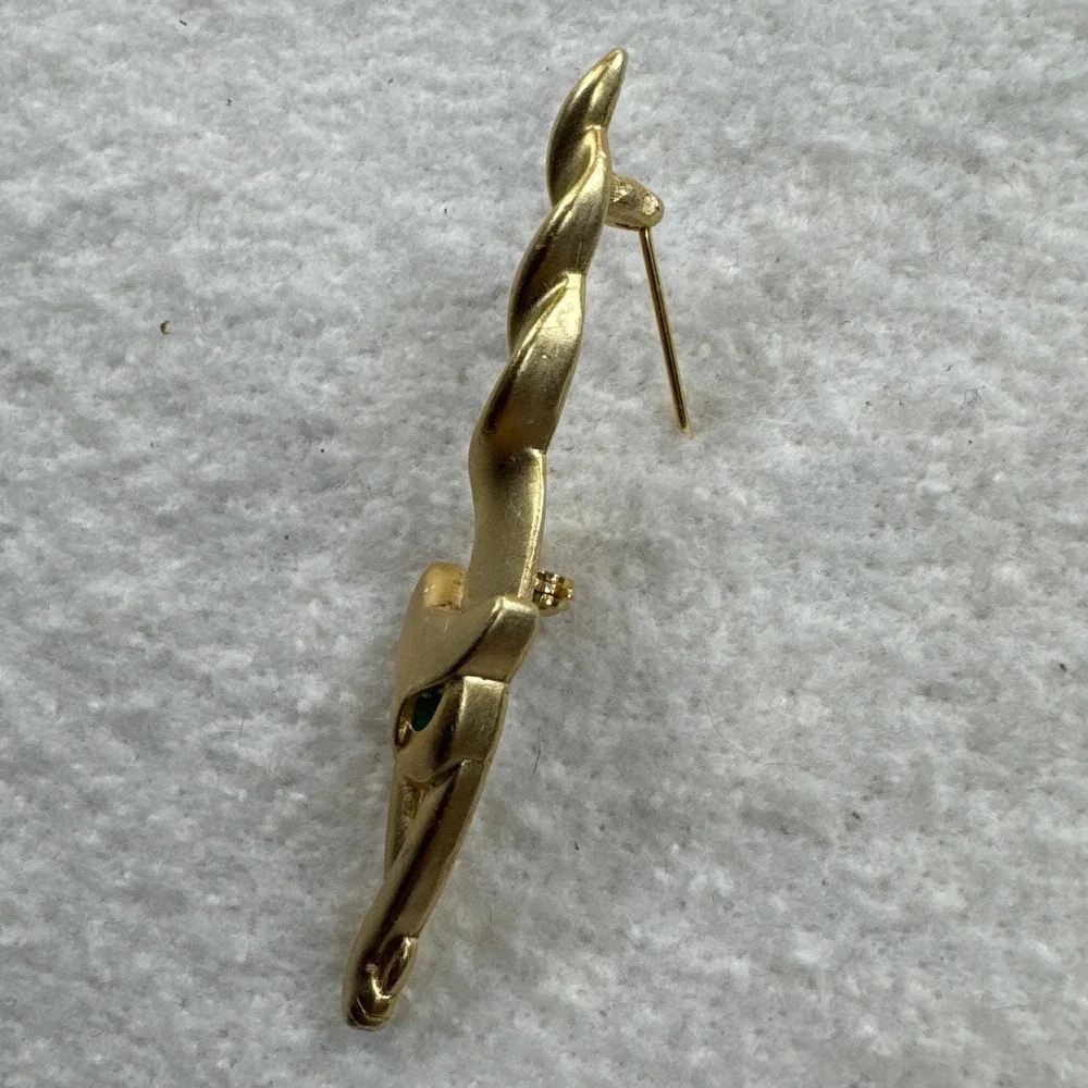 CAJC Brooch Women‎ Gold Excellent Vintage Stylized Cat Green Eyes Pin Whimsigoth